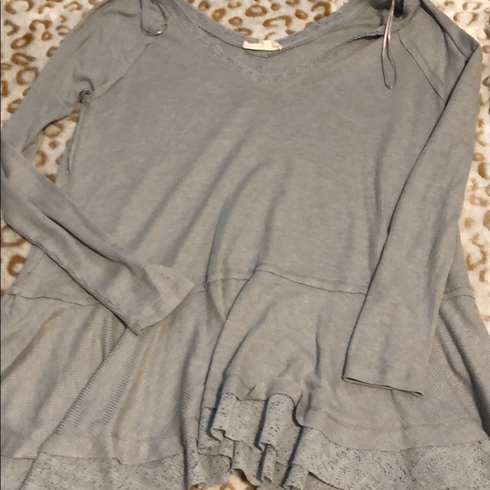 Gray top